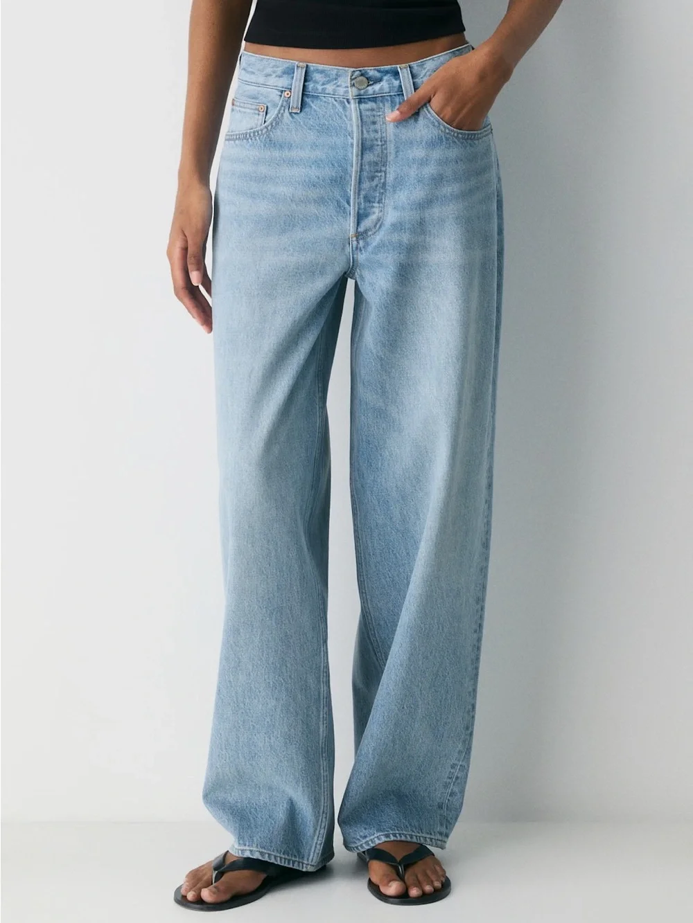 Aritzia Denim Forum 003 Relaxed Lo-Rise Baggy Jean - Picture 2 of 6